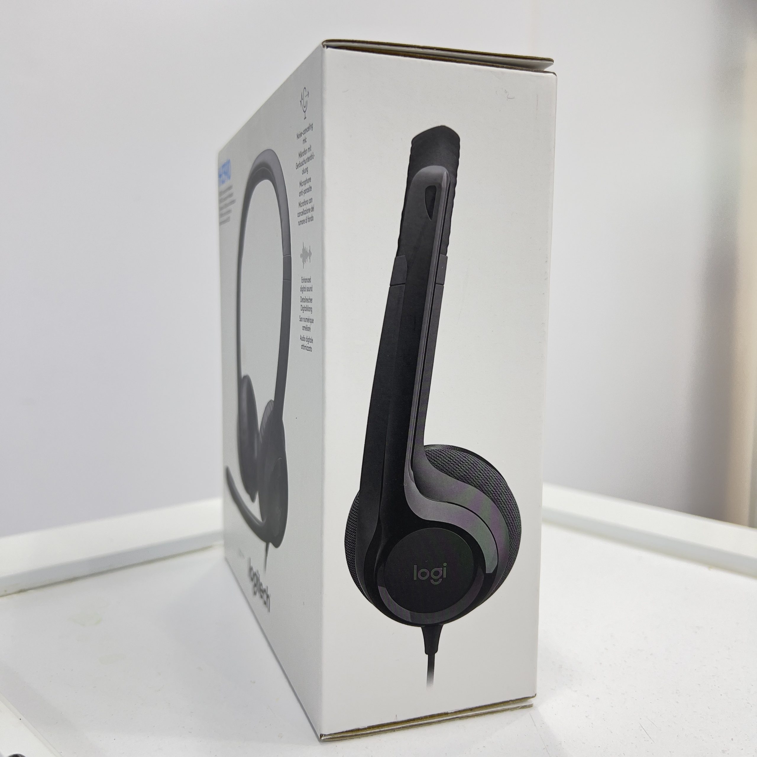 LOGITECH H390 USB HEADSET WITH NOISE-CANCELLING MIC - Image 4