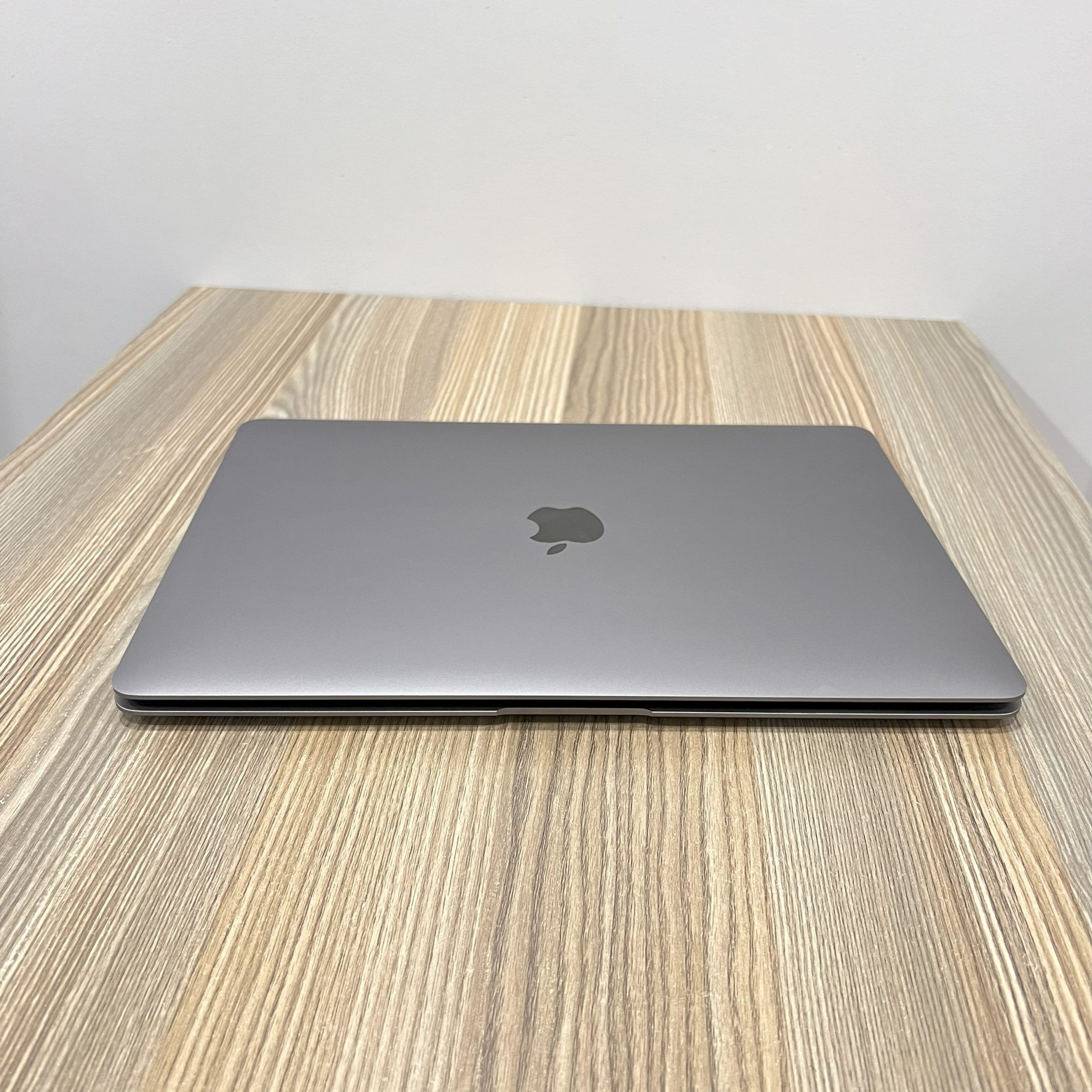 APPLE MACBOOK AIR 2020 A2337|APPLE M1 CHIP|8GB RAM|256GB SSD|13.3 INCH RETINA DISPLAY|GREY - Image 5