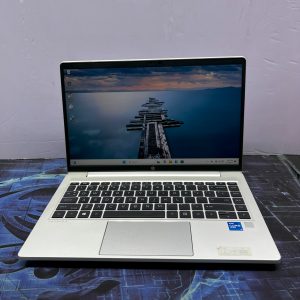 HP ELITEBOOK 640 G8