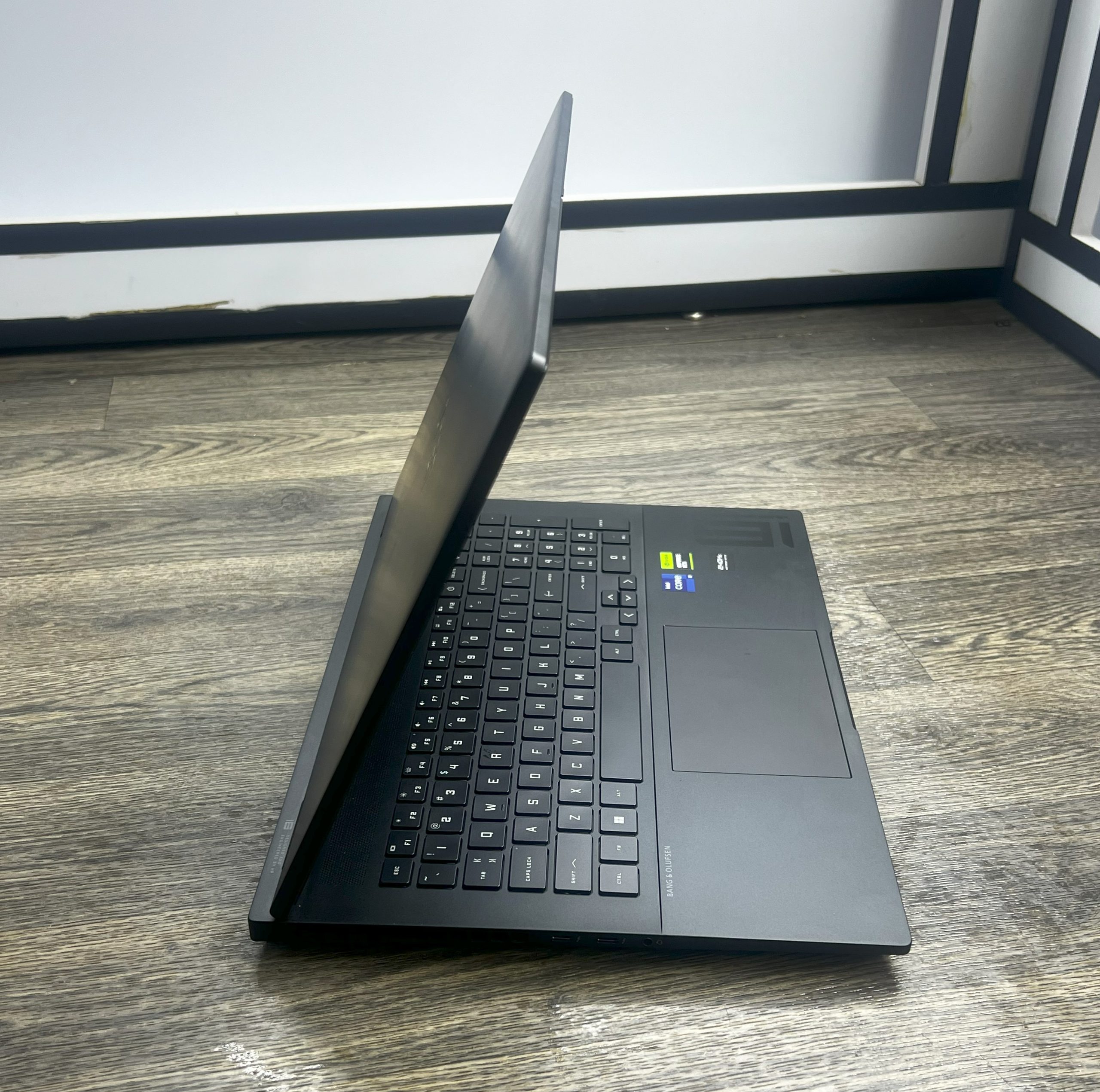 HP OMEN 16