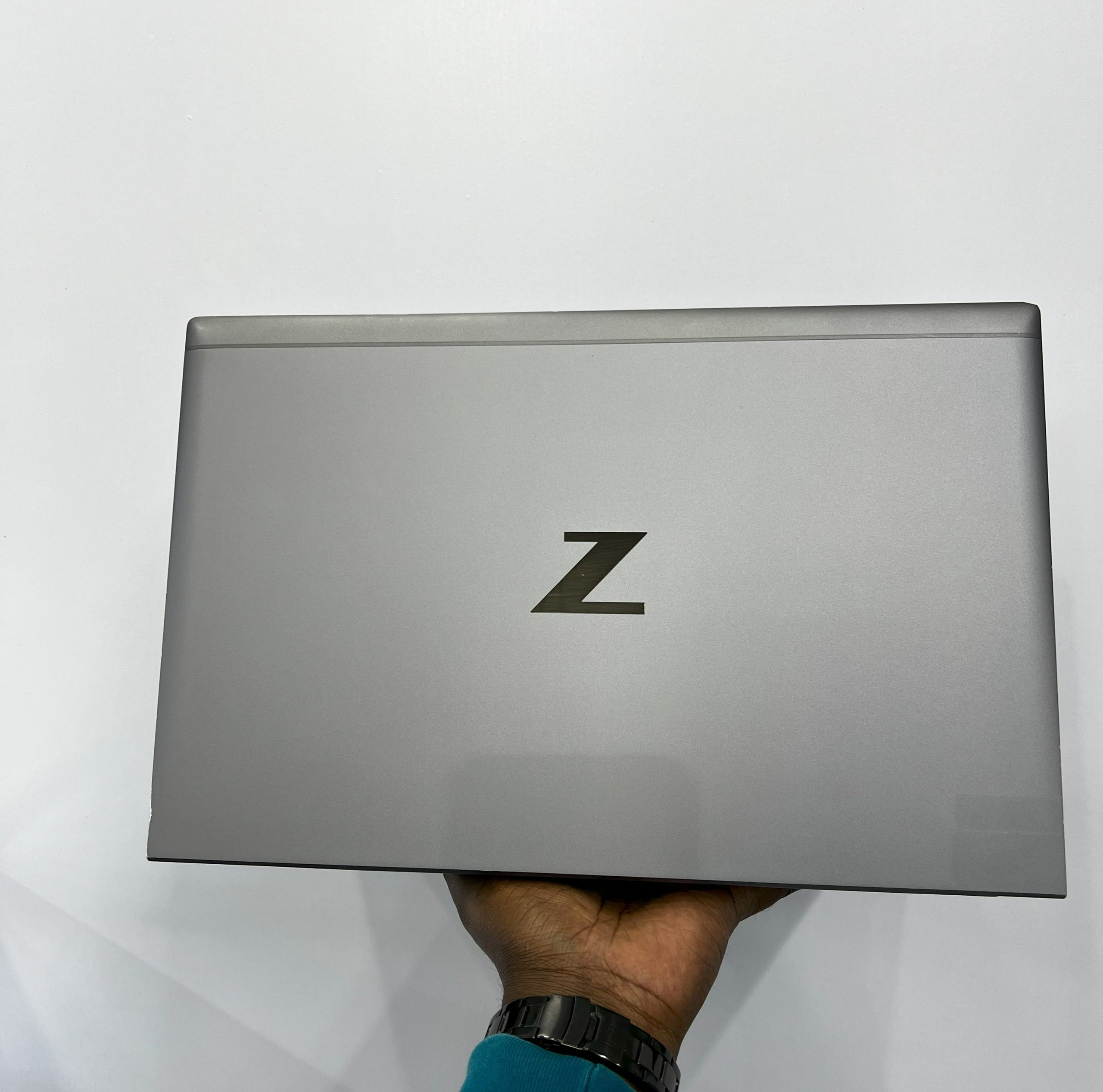 HP ZBOOK FIREFLY 15 G7 MOBILE WORKSTATION| INTEL CORE i7 | 32GB RAM | 512GB SSD | 15.6 INCH DISPLAY| TOUCHSCREEN | 4GB NVIDIA GRAPHICS |10TH GENERATION - Image 3