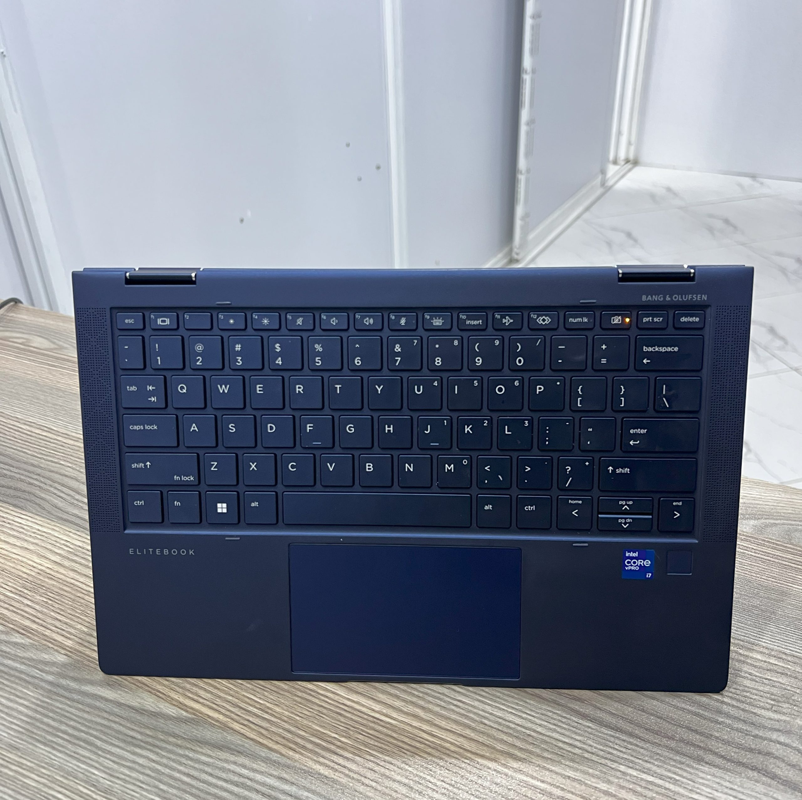 HP DRAGONFLY X360