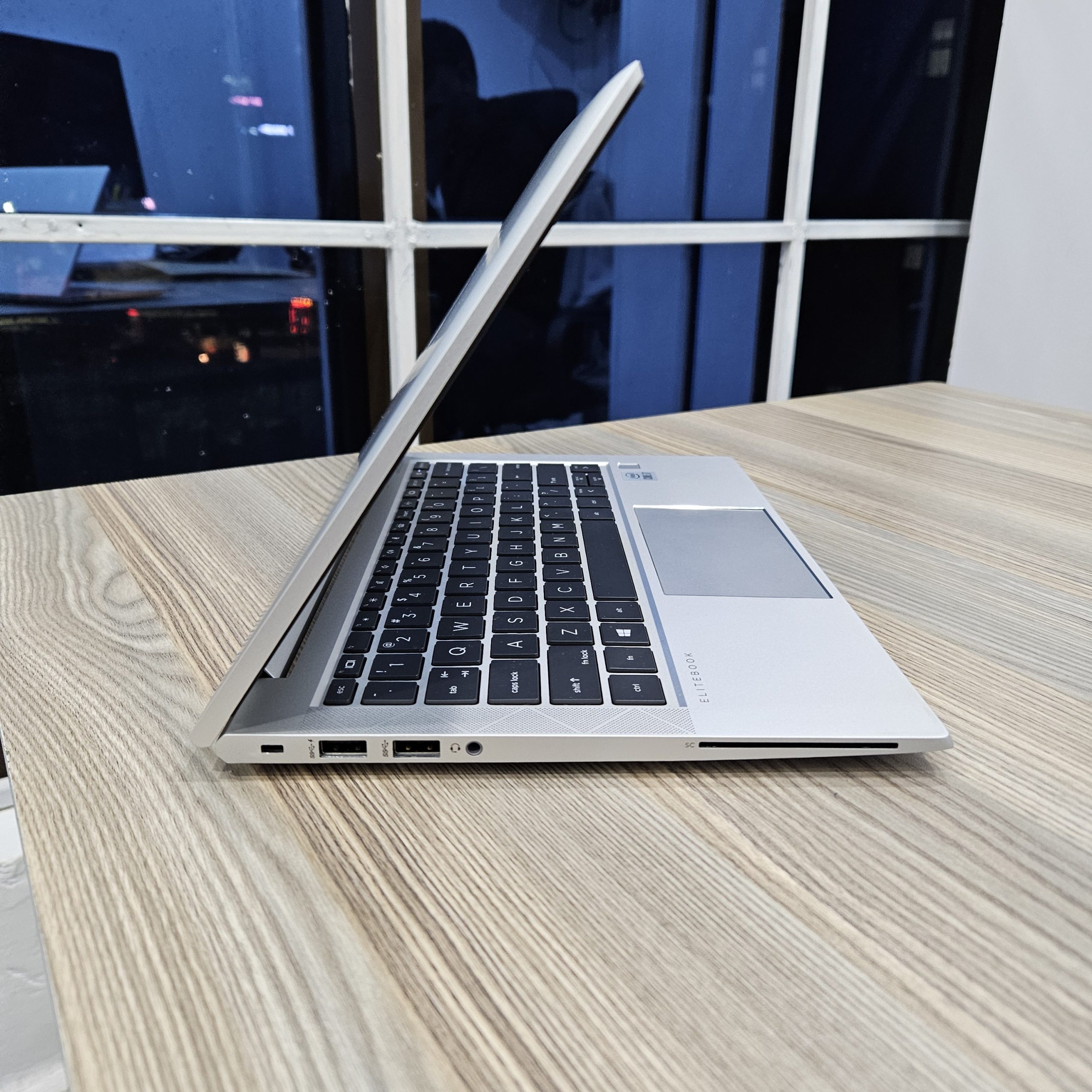 HP ELITEBOOK 830 G6 | INTEL CORE i5 | 8GB RAM | 256GB SSD 8TH GENERATION - Image 2