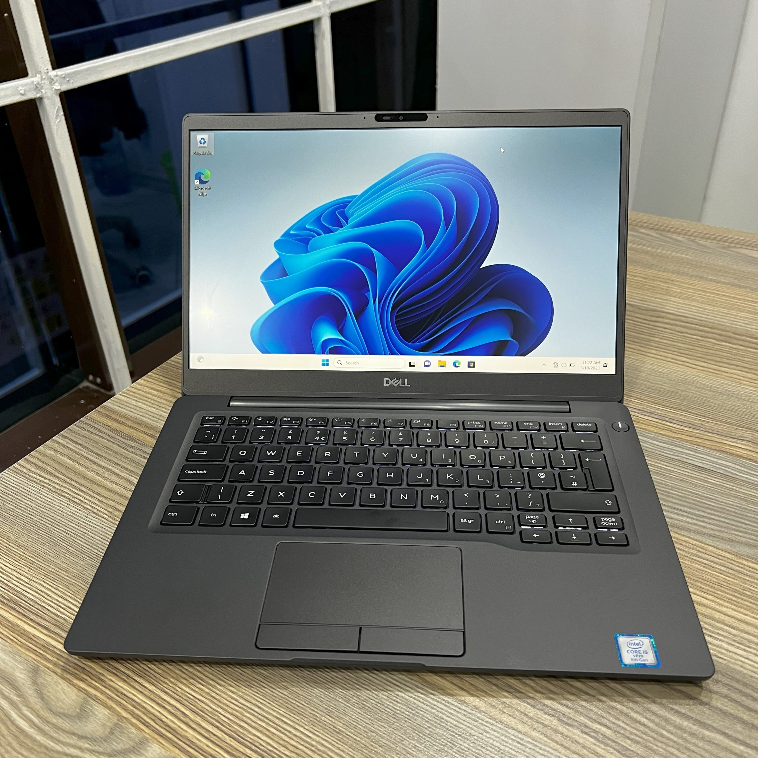 DELL LATITUDE 7300