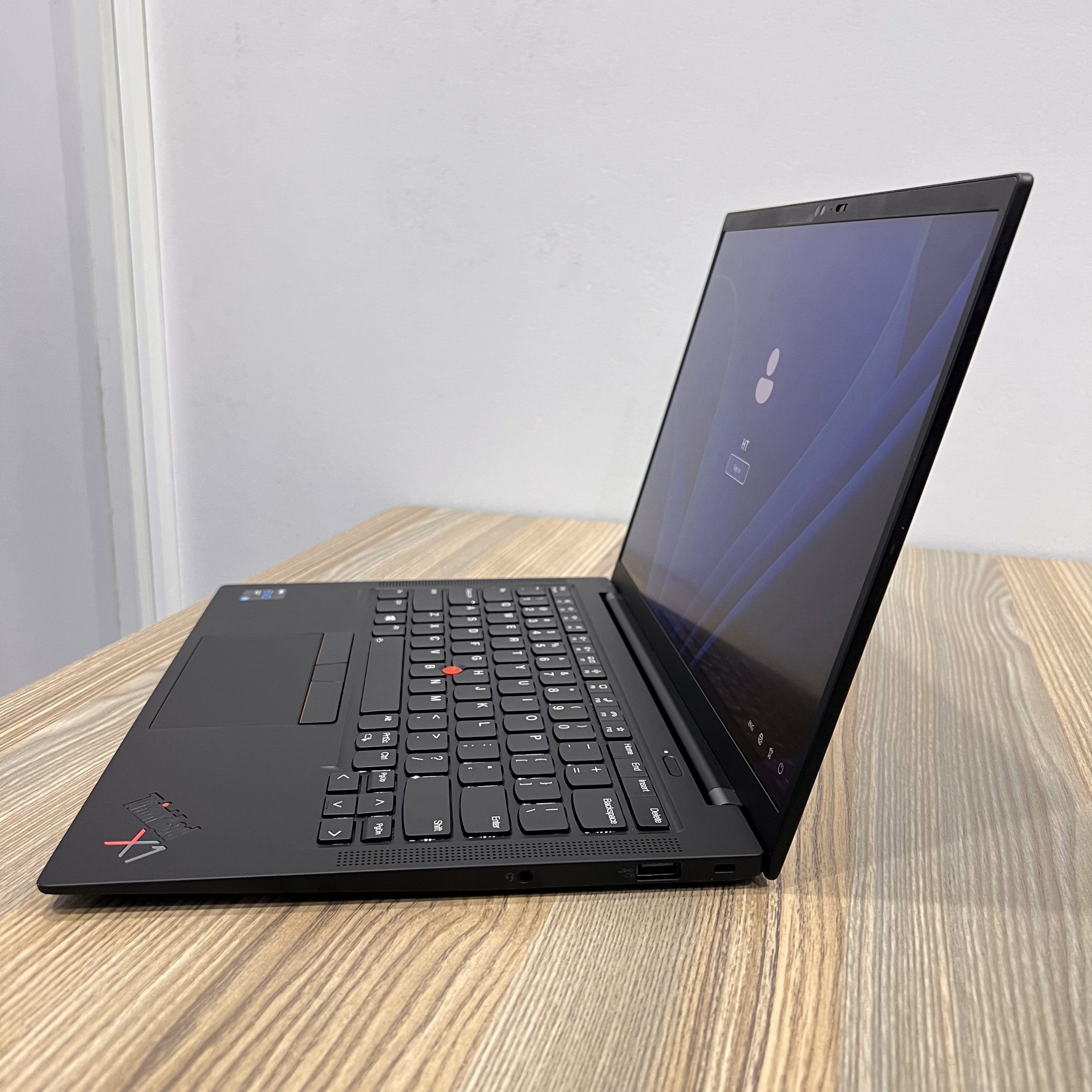 LENOVO THINKPAD X1 CARBON