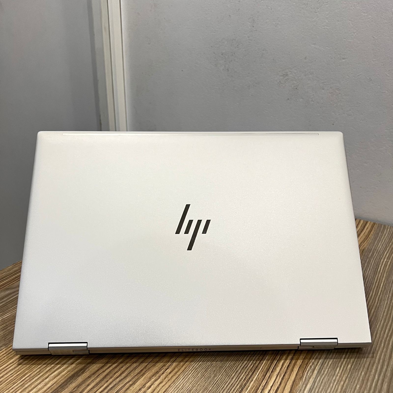 HP ELITEBOOK X360 830 G8