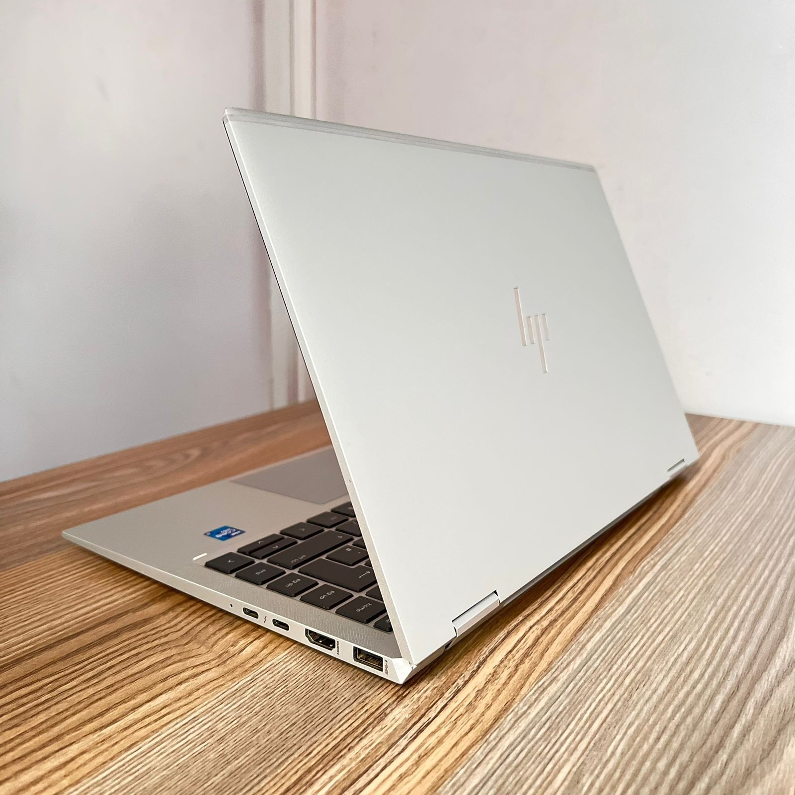 HP ELITEBOOK X360 1040 G8