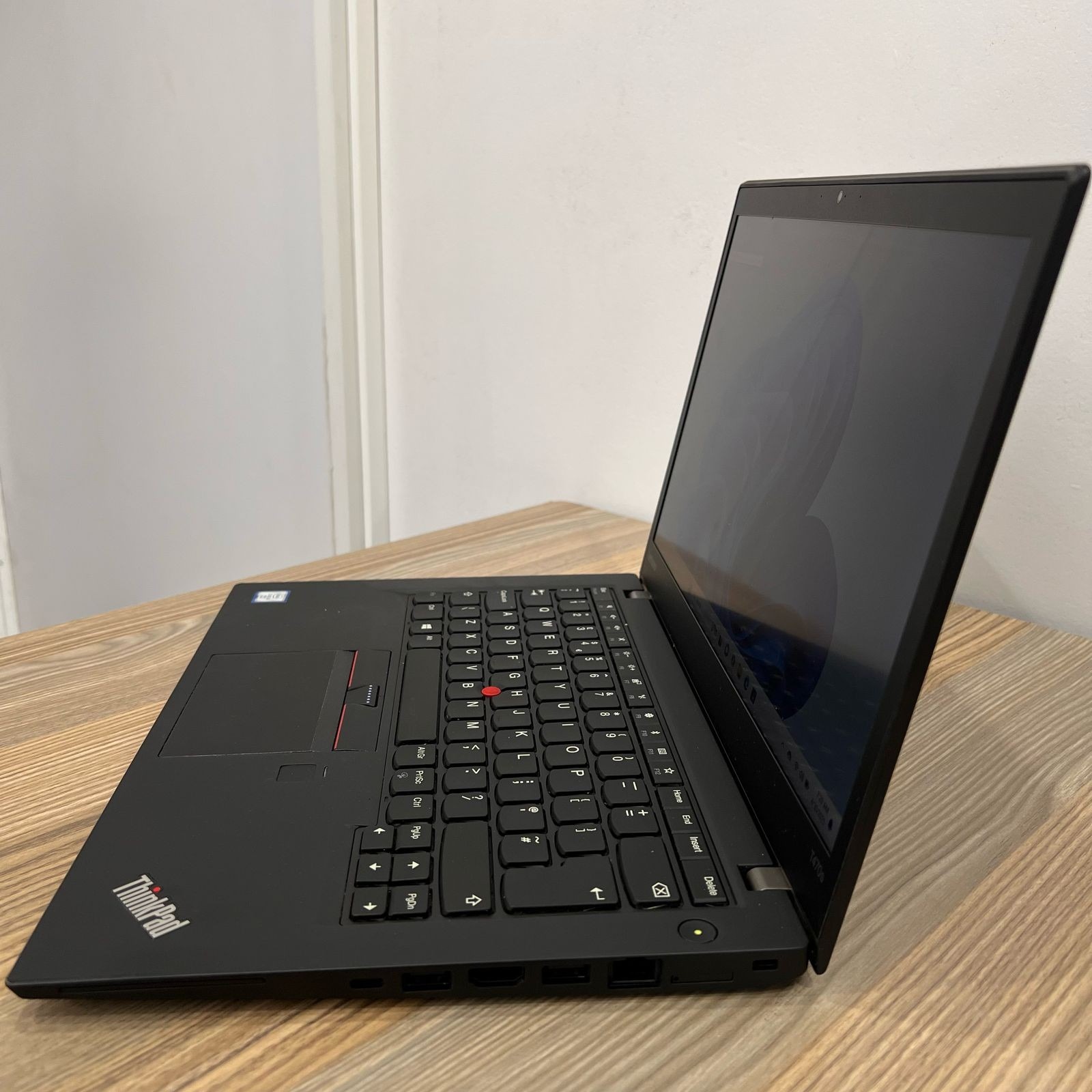 LENOVO THINKPAD T470s | INTEL CORE i5 | 8GB RAM | 256GB SSD | 6TH GENERATION | TOUCHSCREEN - Image 4