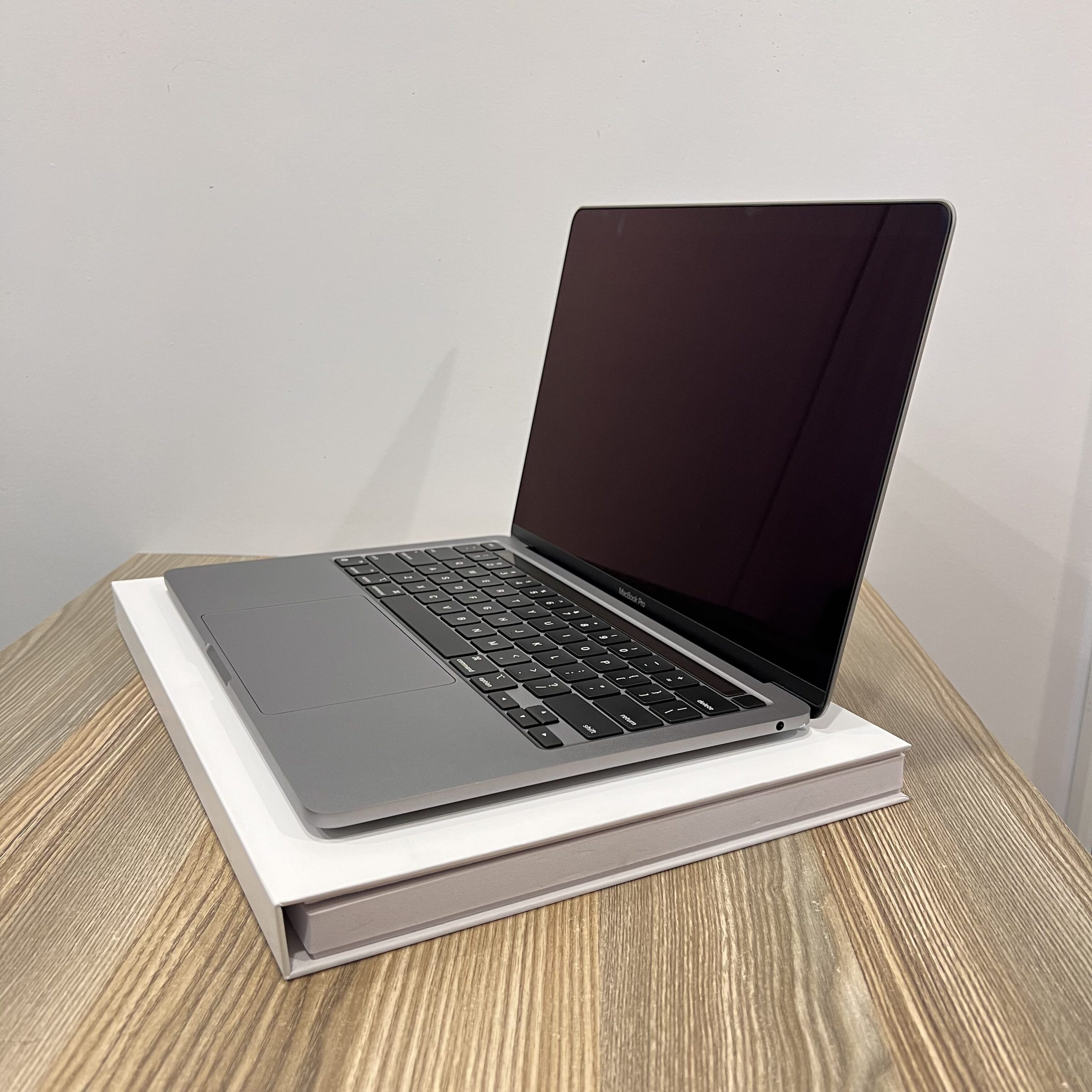 Apple MacBook Pro 13.3-Inch (Model A2338, Late 2020) | Apple M1 Chip (8-Core CPU & 8-Core GPU) | 16GB Unified RAM | 512GB SSD Storage | Retina Display 2560×1600 | macOS Sequoia 15.3 | Space Gray | Thunderbolt / USB 4 | Wi-Fi 6 | Bluetooth 5.0 | Backlit Magic Keyboard | All-Day Battery Life - Image 3