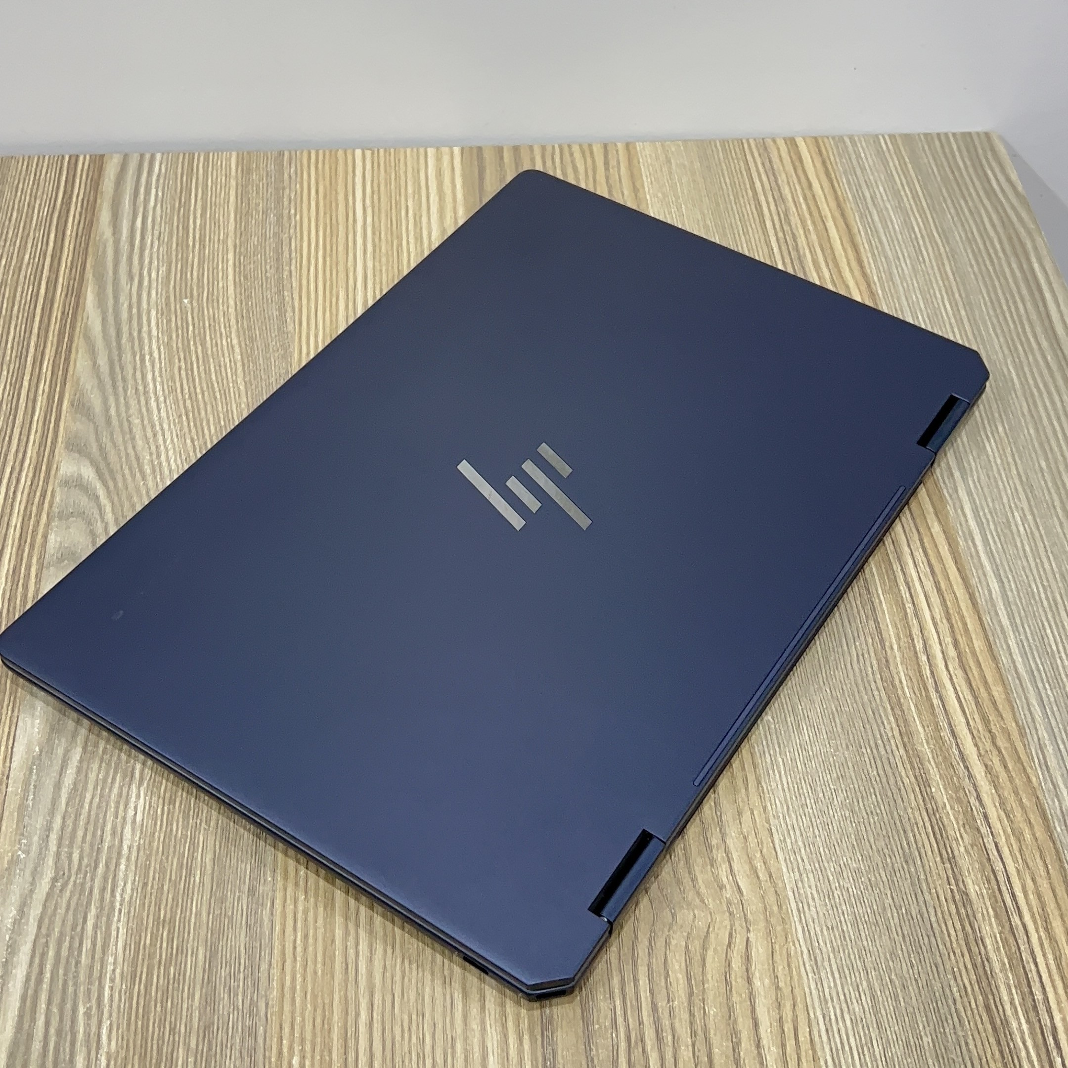 HP OMNIBOOK X FLIP 14