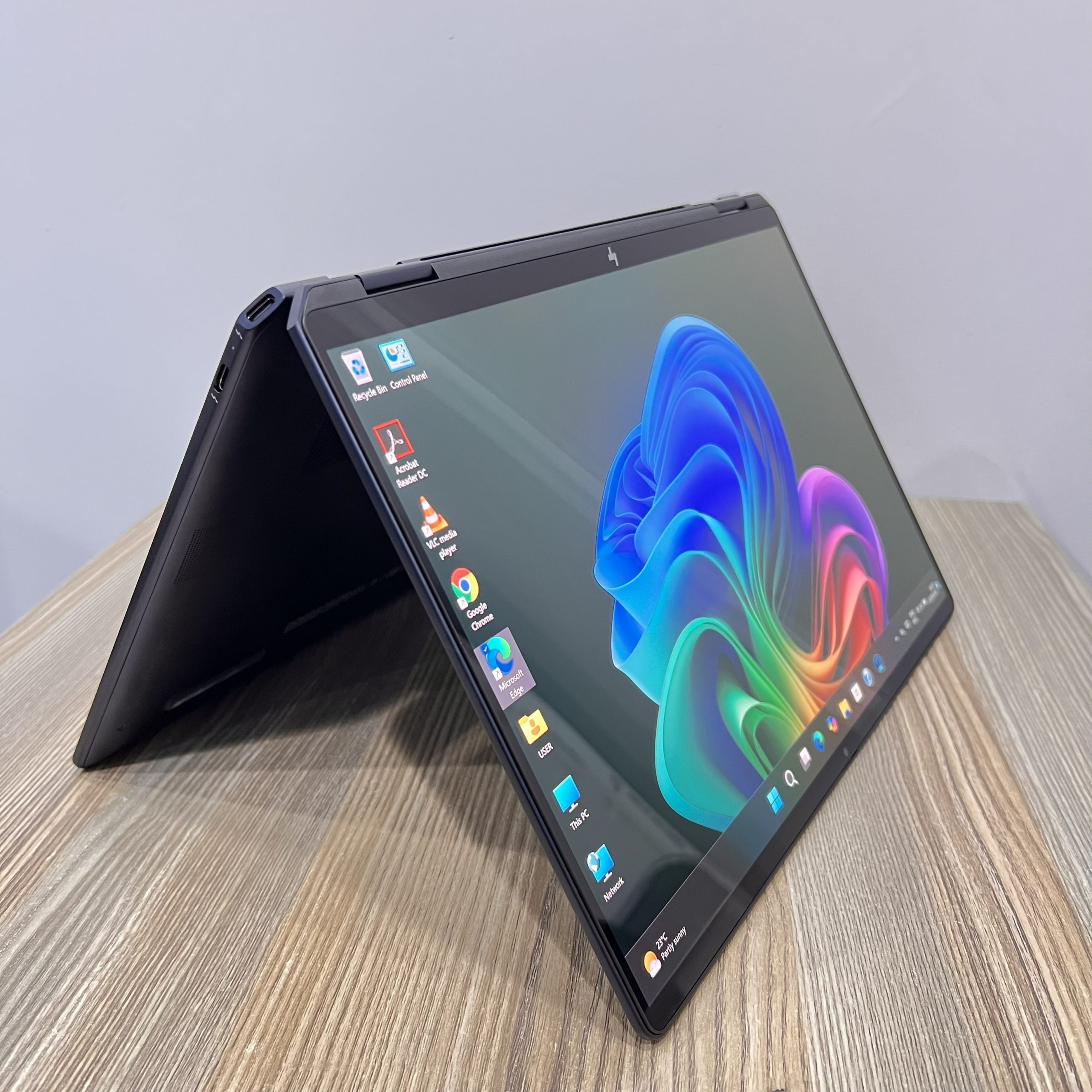 HP OMNIBOOK X FLIP 14