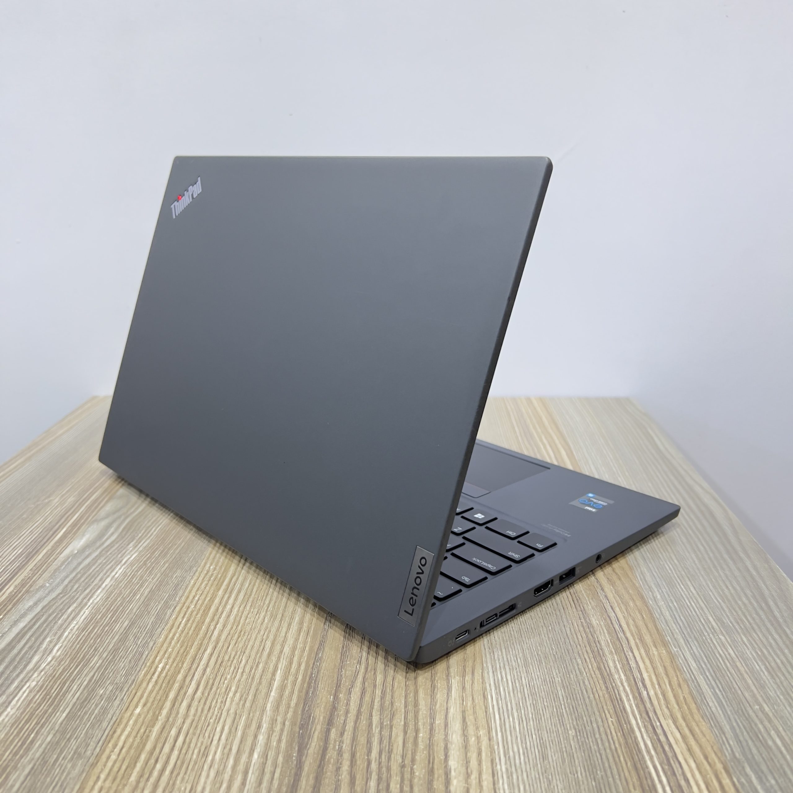 LENOVO THINKPAD T14S GEN 2 (MODEL: 20WNS2EU00) | INTEL CORE i5-1145G7 PROCESSOR (8 CORES, 2.6GHZ BASE, UP TO 4.4GHZ TURBO) | 16GB RAM | 512GB SSD STORAGE | INTEL IRIS Xe GRAPHICS | 14-INCH FULL HD DISPLAY | WINDOWS 11 PRO OPERATING SYSTEM | SLIM DESIGN - Image 4