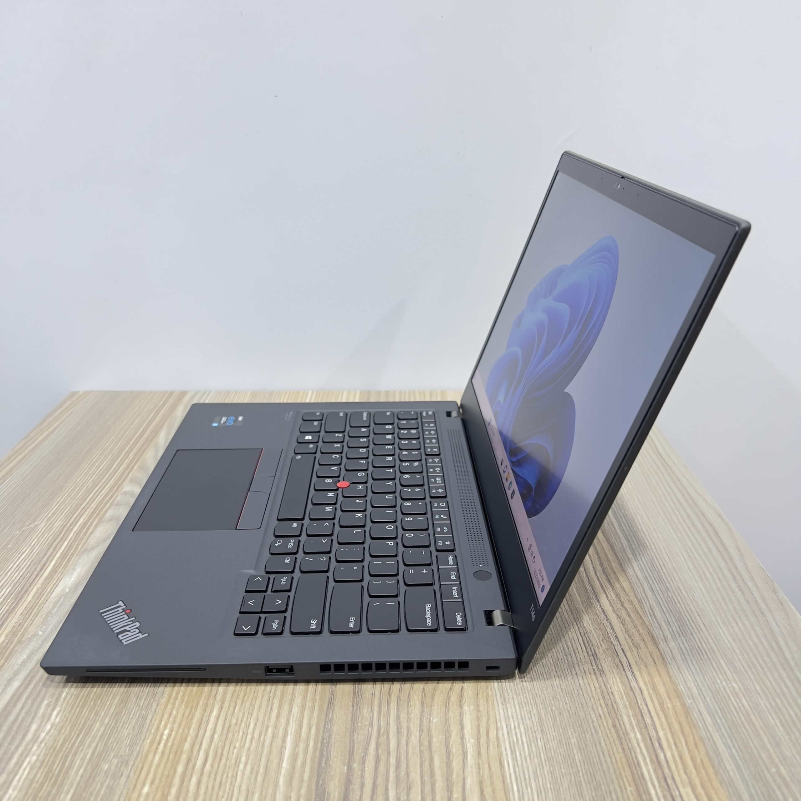 LENOVO THINKPAD T14S GEN 2 (MODEL: 20WNS2EU00) | INTEL CORE i5-1145G7 PROCESSOR (8 CORES, 2.6GHZ BASE, UP TO 4.4GHZ TURBO) | 16GB RAM | 512GB SSD STORAGE | INTEL IRIS Xe GRAPHICS | 14-INCH FULL HD DISPLAY | WINDOWS 11 PRO OPERATING SYSTEM | SLIM DESIGN - Image 8